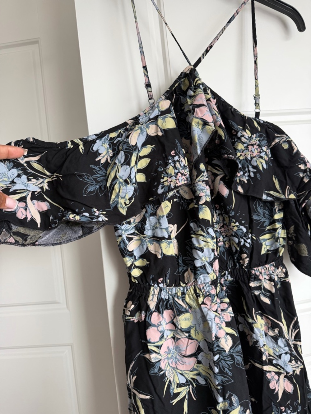 059 Abound Black Floral Ruffle Cold-Shoulder Dress Sz M